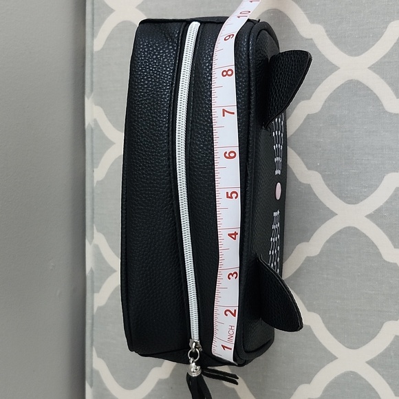 Cat Toiletries/Makeup Bag - Picture 8 of 13